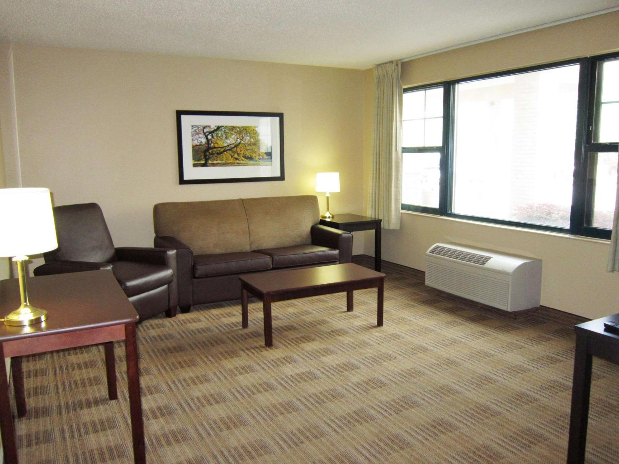 Extended Stay America Suites - Philadelphia - Plymouth Meeting - East Bagian luar foto